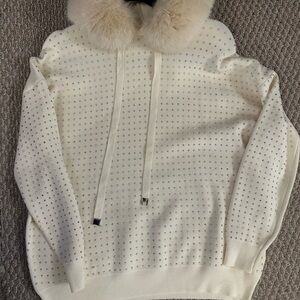 Elegant Cream Sweater with Fur Collar